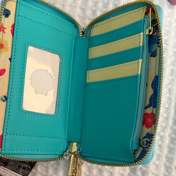 Disney - Picture 3 of 4